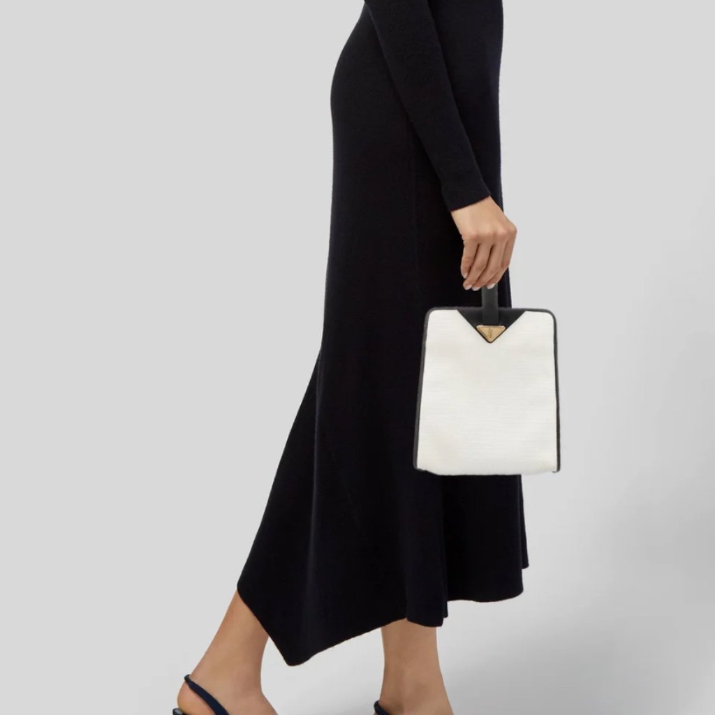Yves Saint Laurent (Ysl) Triangle Plate Cassandra Handle Bag W/Coa And Dust Bag